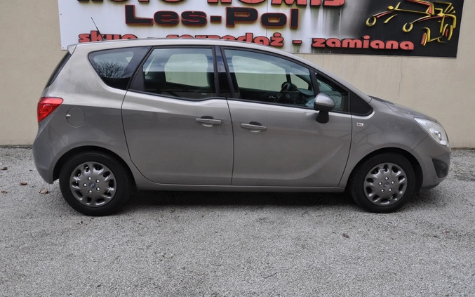 Opel Meriva cena 21900 przebieg: 151000, rok produkcji 2010 z Wałbrzych małe 67